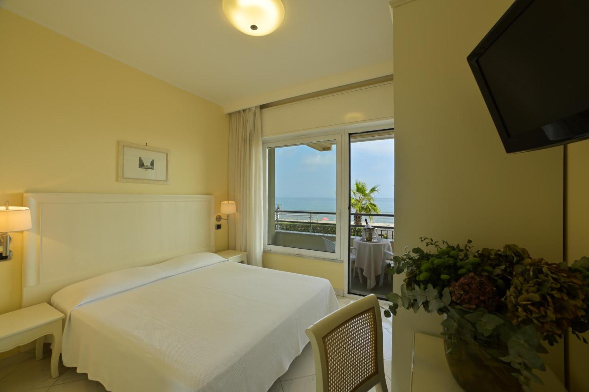 Residence Atlantic Алассио Экстерьер фото